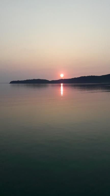 Sunny Bungalow เกาะรงสำลน ภายนอก รูปภาพ